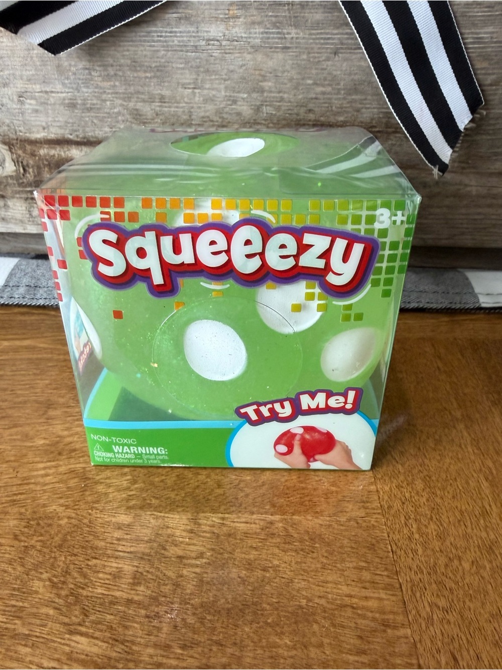 Squeezy green dice squishy Toy -